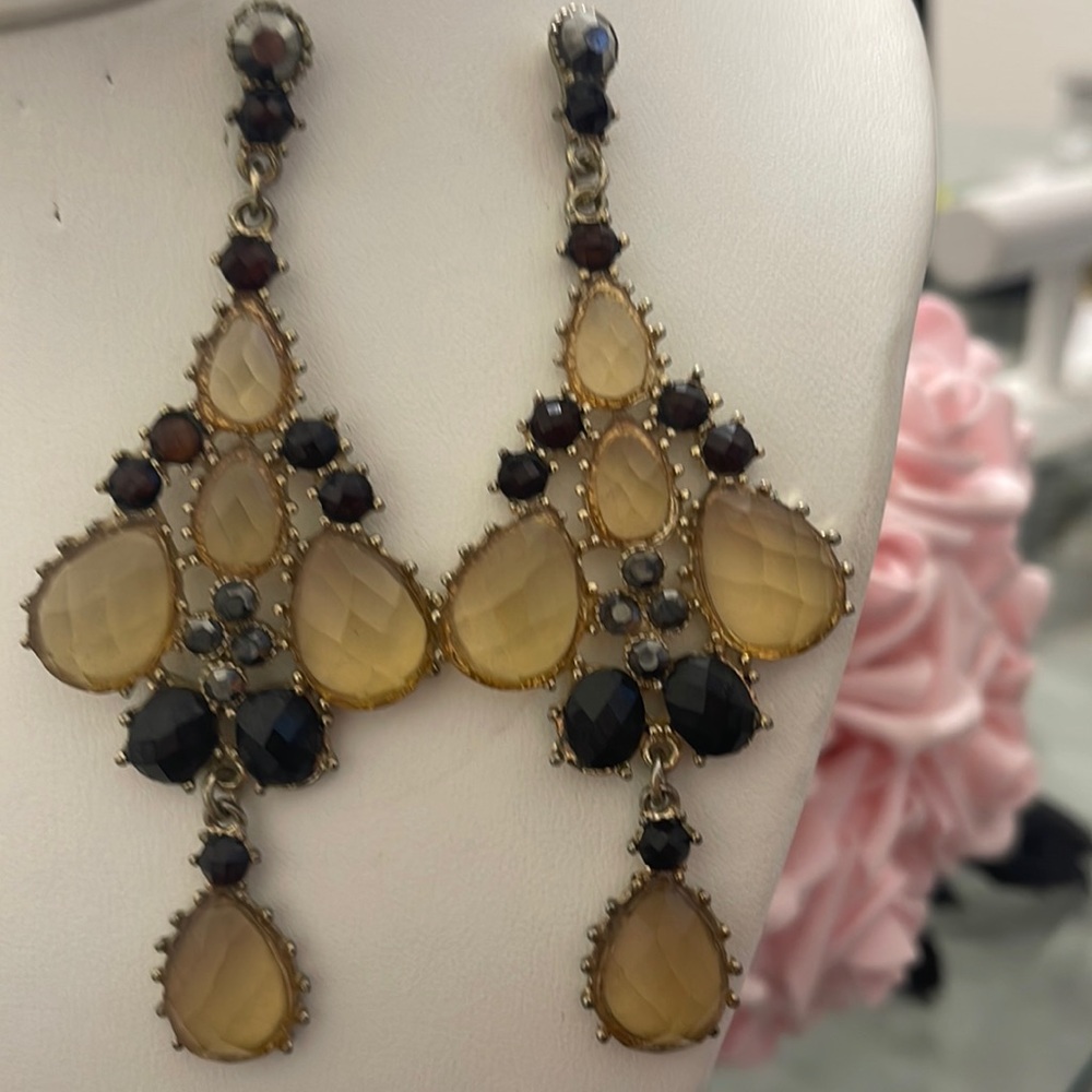 Gorgeous rhinestone chandelier earrings by viviglam 🌹🧡🌹🧡